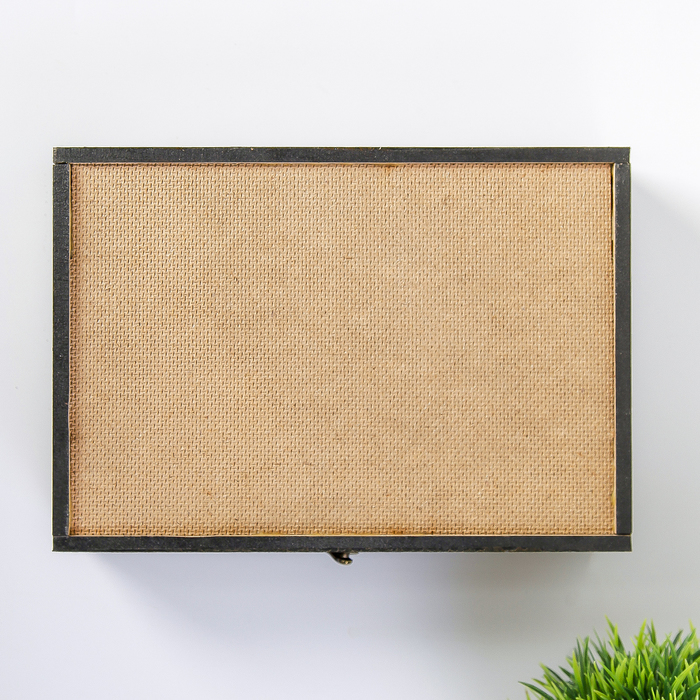 Ключница "Черный виноград" 15х21 см