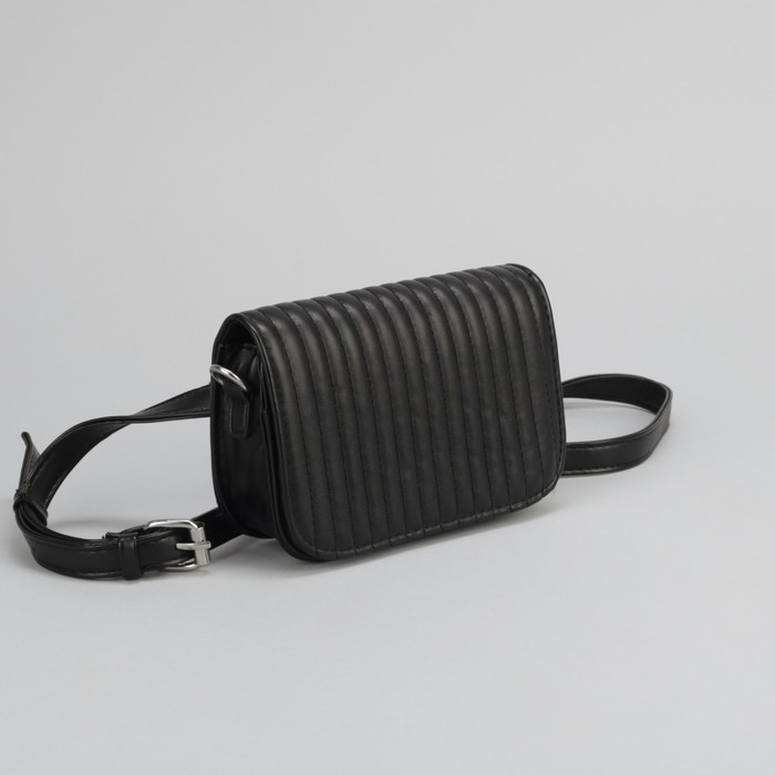 Сумка женская, отдел на молнии, наружный карман, цепь, поясной ремень, цвет чёрный