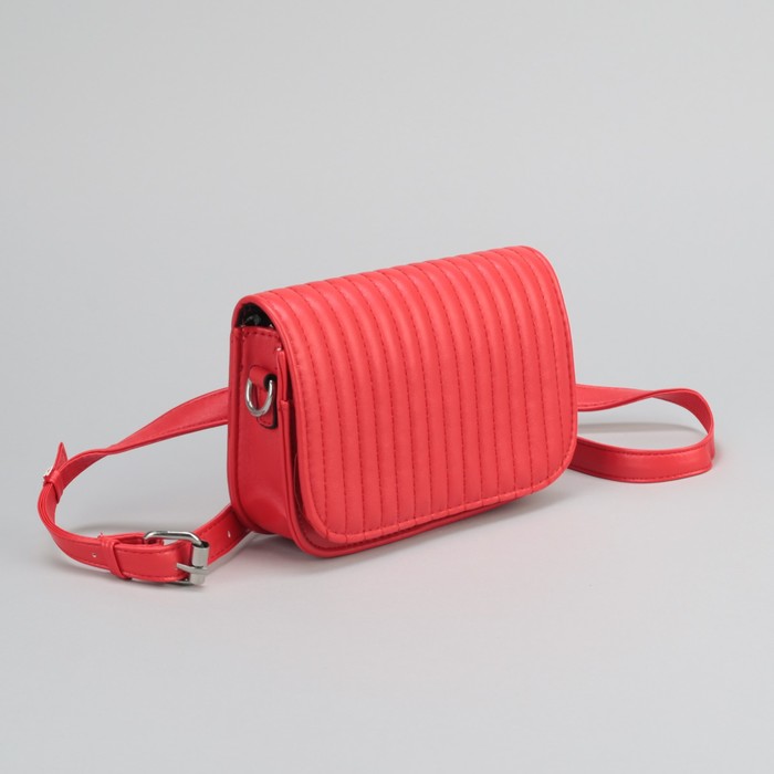 Сумка женская, отдел на молнии, наружный карман, цепь, поясной ремень, цвет красный