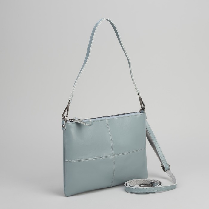 Клатч женский, отдел на молнии, наружный карман, длинный ремень, цвет голубой