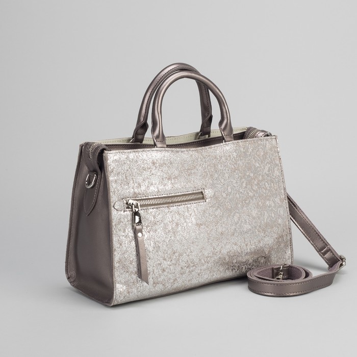 Сумка женская, замша, отдел на молнии, 4 наружных кармана, длинный ремень, цвет бронзовый