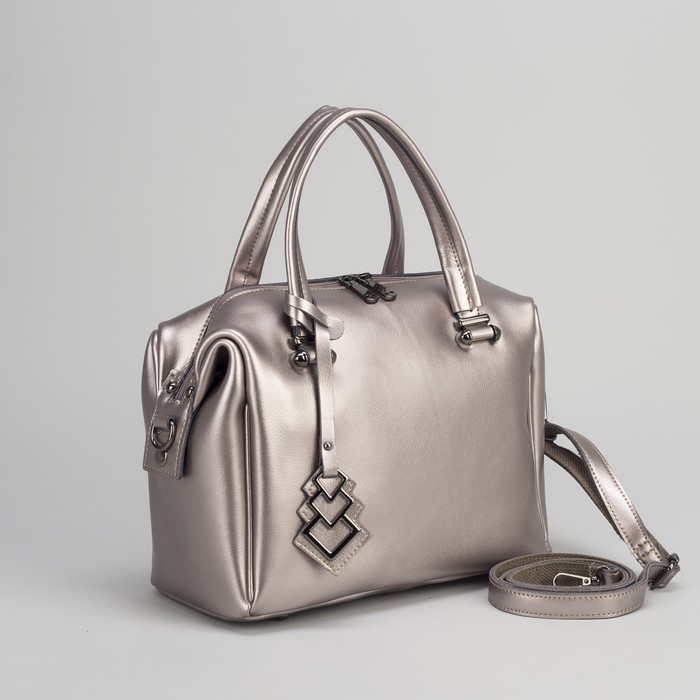 Сумка женская, отдел с перегородкой на молнии, наружный карман, длинный ремень, цвет пудровый