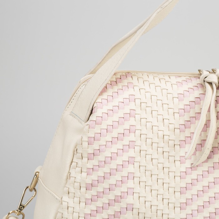 Сумка женская, отдел на молнии, наружный карман, длинный ремень, цвет молочный