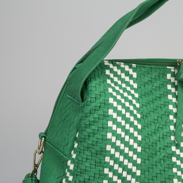 Сумка женская, отдел на молнии, наружный карман, длинный ремень, цвет зелёный