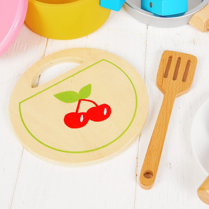 Набор деревянной посудки с рыбкой