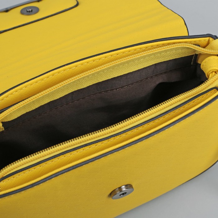 Сумка женская, отдел на молнии, наружный карман, длинный ремень, цвет жёлтый