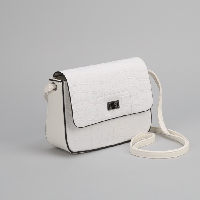 Сумка женская, отдел на молнии, наружный карман, длинный ремень, цвет белый