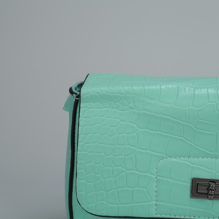 Сумка женская, отдел на молнии, наружный карман, длинный ремень, цвет мятный