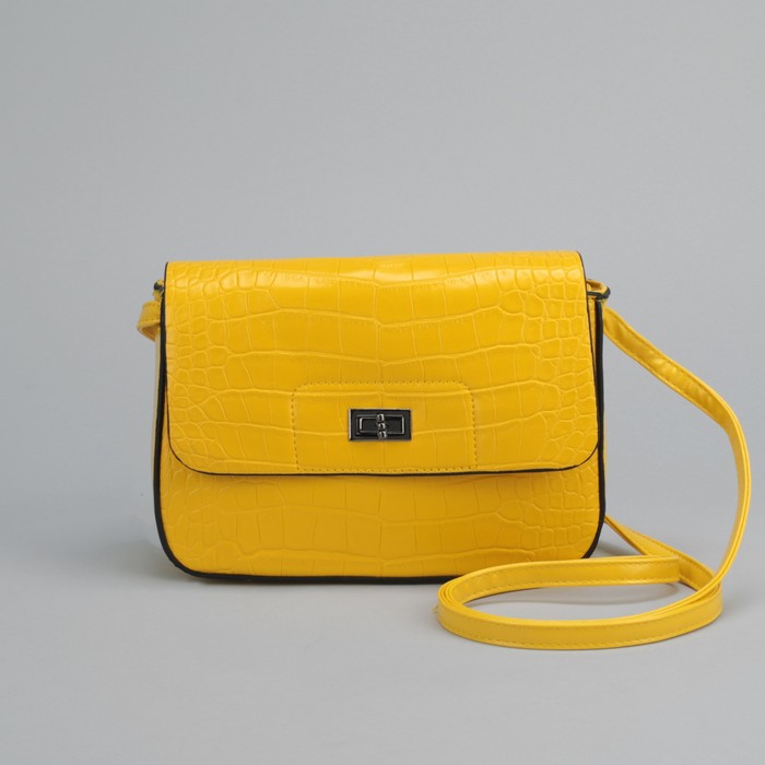 Сумка женская, отдел на молнии, наружный карман, длинный ремень, цвет жёлтый