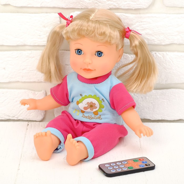 Интерактивная кукла «Подружка»: 10 режимов, 2 языка, 15 стихов, 6 сказок, 8 песен