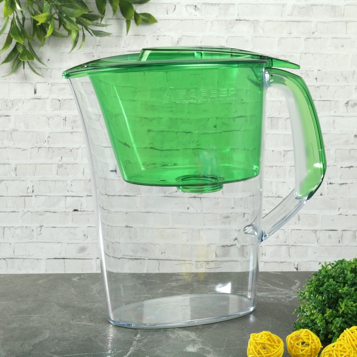 Фильтр-Кувшин 2,6 л "Барьер-Премия" с таймером, цвет зеленый
