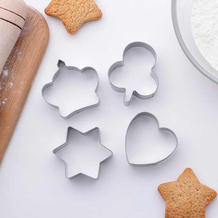 Набор форм для вырезания печенья 4,3х1,5 см "Листик, звезда, корона, сердце", 4 шт