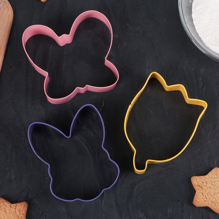 Набор форм для вырезания печенья 8,5/9,1/9 см "Заяц, бабочка, колокольчик", 3 шт