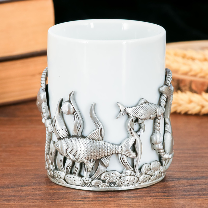 Кружка с металлическим декором "Рыбалка", 200 мл