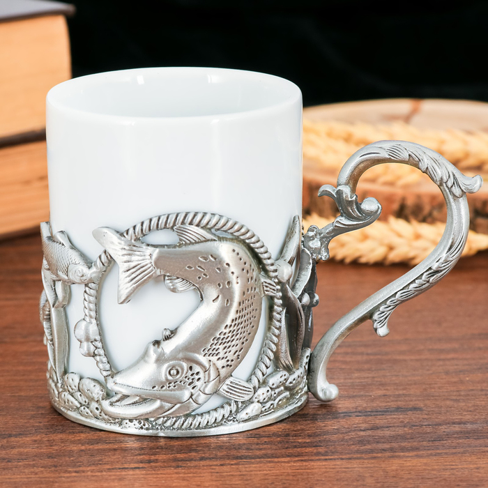 Кружка с металлическим декором "Рыбалка", 200 мл