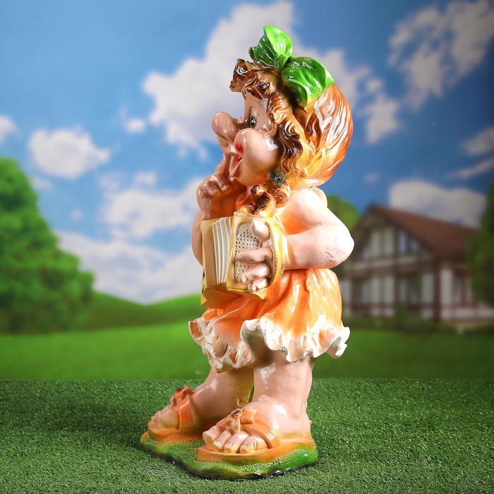 Садовая фигура "Девочка с гармошкой" желтое платье 27*23*59 см