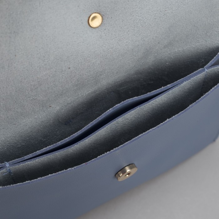 Сумка на пояс, 2 отдела на магните, длинный ремень, цвет голубой