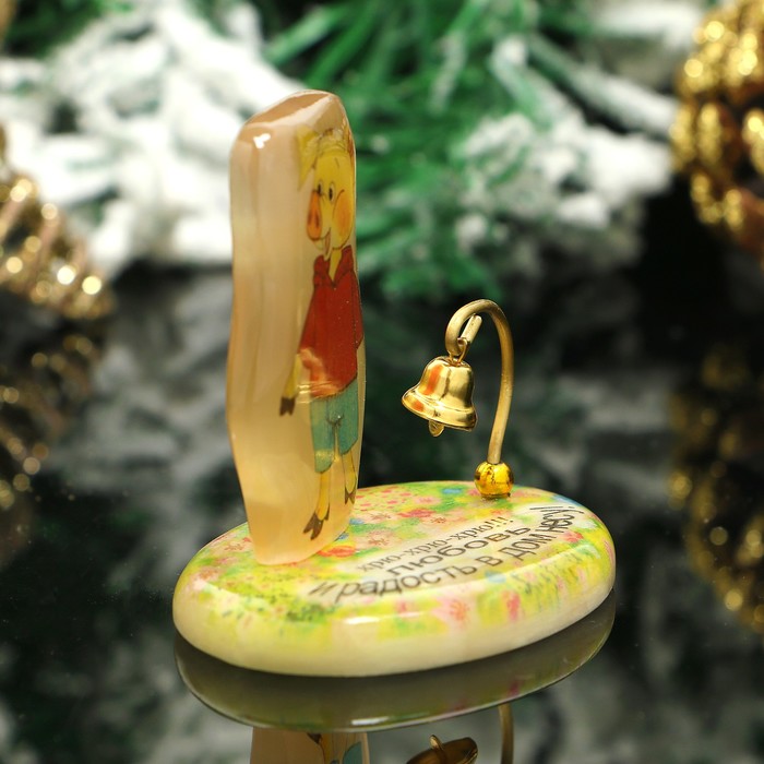 Сувенир «Поросёнок», с колокольчиком, любовь и радость в дом несу, 5,5х4,5х6 см, селенит