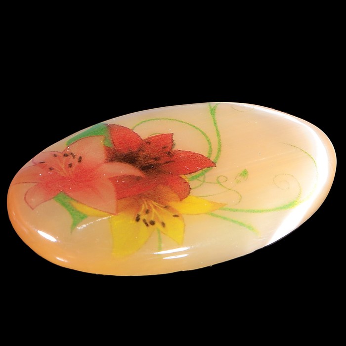 Брошь «Лилии», 2,8х4,5 см, селенит