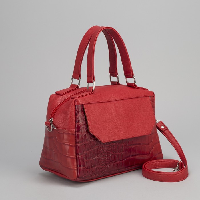 Сумка женская, отдел на молнии, 2 наружных кармана, длинный ремень, крокодил, цвет красный