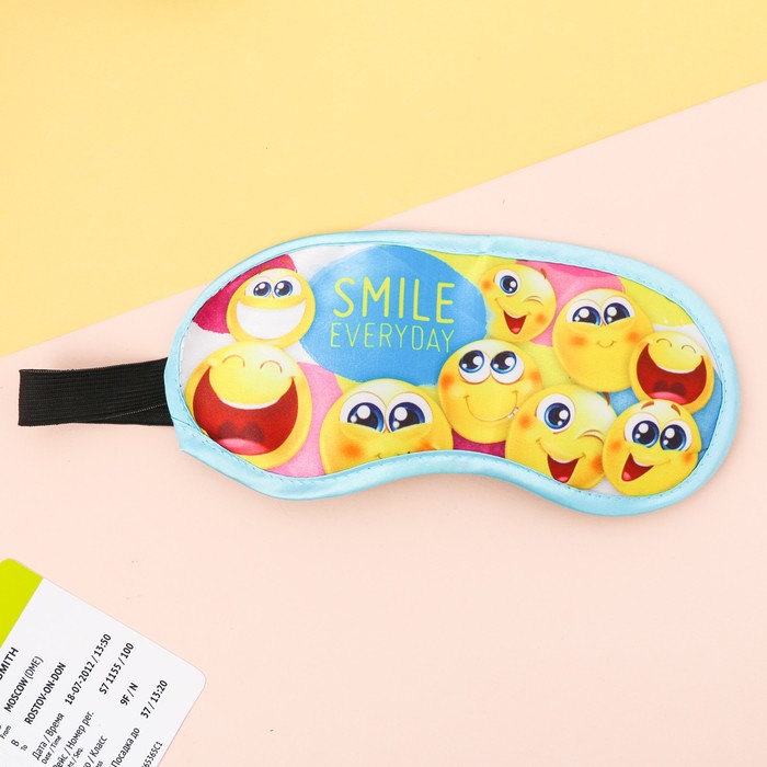 Набор дорожный "Smile everyday": подушка, маска для сна, беруши