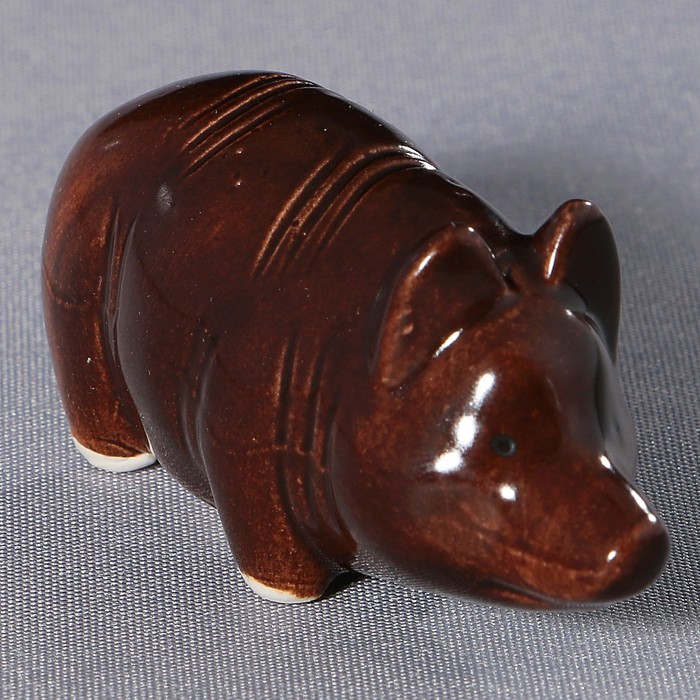 Сувенир "Свинья" фарфор, коричневая ,7 см