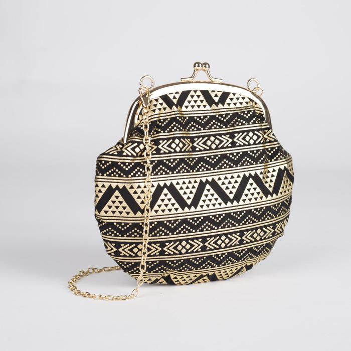 Сумка женская "Орнамент", отдел на фермуаре, цепочка, цвет золотой