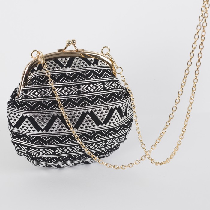 Сумка женская, отдел на фермуаре, цепочка, цвет серебристый