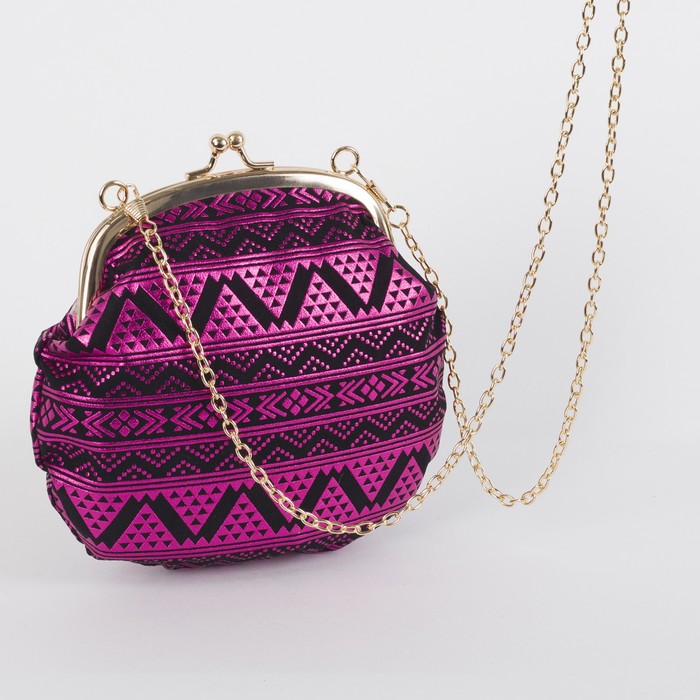 Сумка женская "Орнамент", отдел на фермуаре, цепочка, цвет малиновый