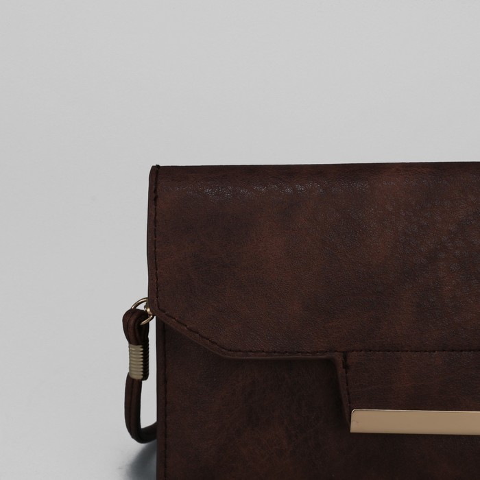 Сумка женская, 2 отдела на клапане, длинный ремень, цвет коричневый
