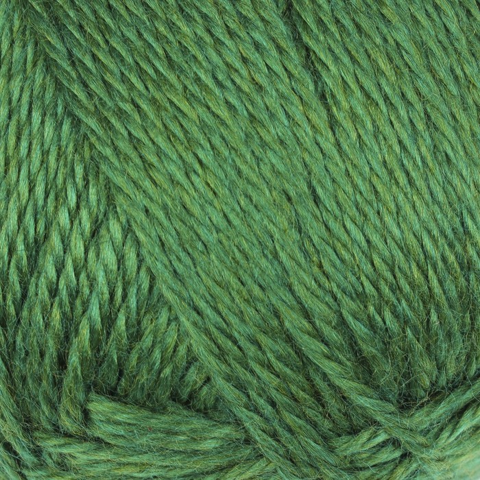 Пряжа "Огонек" 100% акрил 250м/100гр (2973 меланж изумруд)