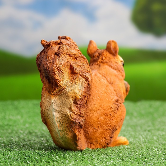 Садовая фигура "Белка грызёт шишку", микс