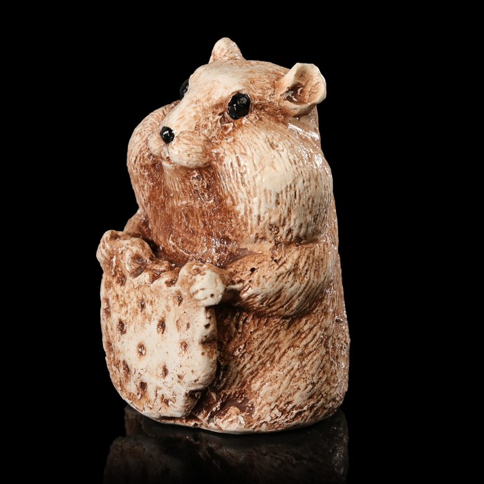 Сувенир гипс "Хомяк с сыром" 5 см