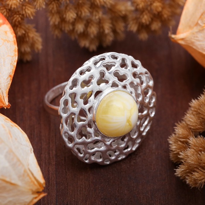 Кольцо посеребрение "Янтарь" цвет жёлтый, 18 размер