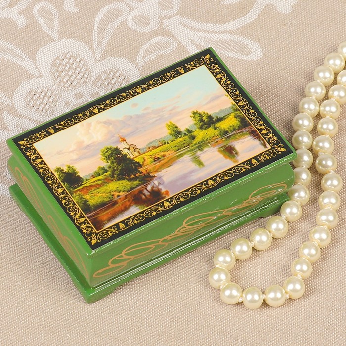 Шкатулка «Храм у реки», зелёная, 6×9 см, лаковая миниатюра