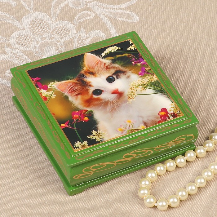 Шкатулка «Котёнок», зелёная, 10×10 см, лаковая миниатюра