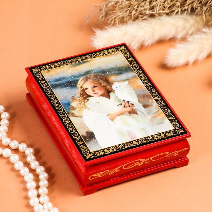 Шкатулка «Девочка с совой», красная, 10×14 см, лаковая миниатюра фигурка девочка с совой домран 831 252
