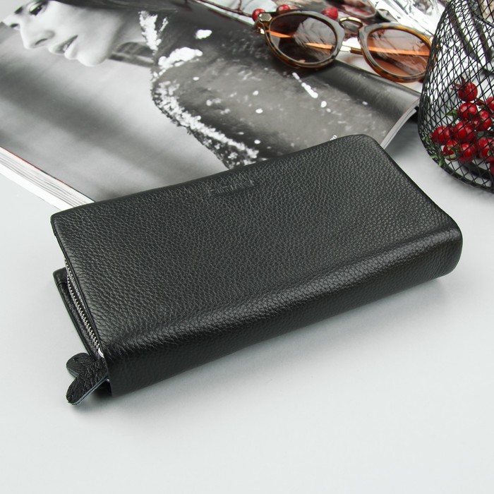 Кошелёк женский, 2 отдела на молниях, хлястик, цвет чёрный