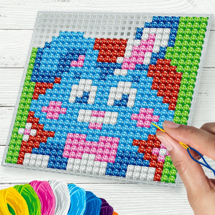 Вышивка на пластиковой канве "Зайка", 10 х 10 см