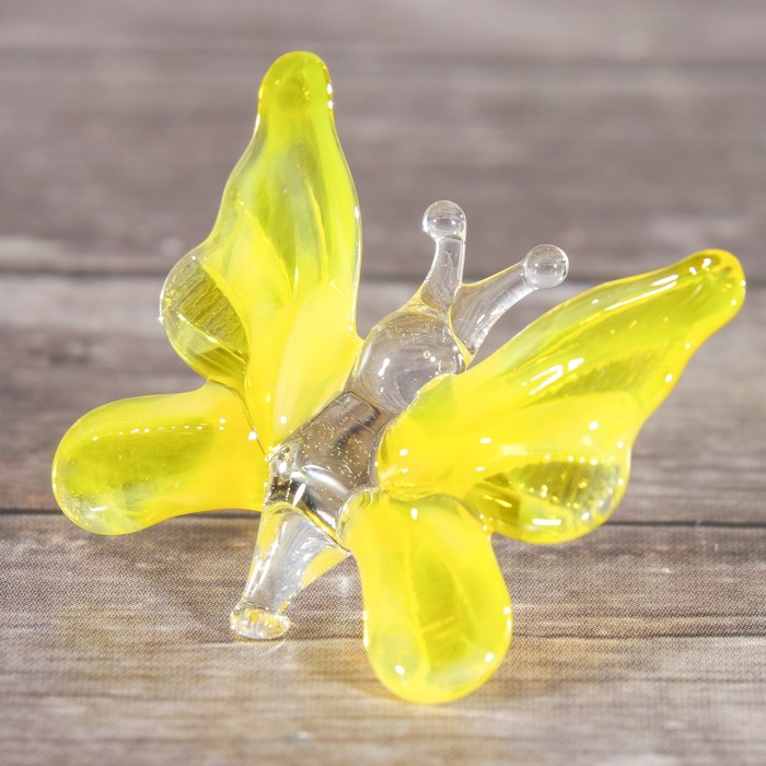 Сувенир стекло микро "Бабочка" 4х3х2 см МИКС