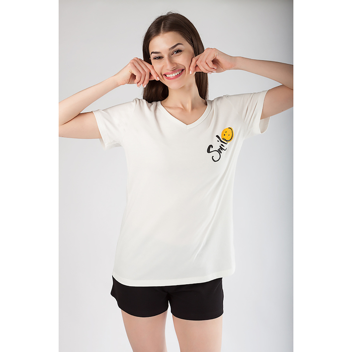 Комплект женский (футболка, шорты) 80025 цвет белый, р-р 50