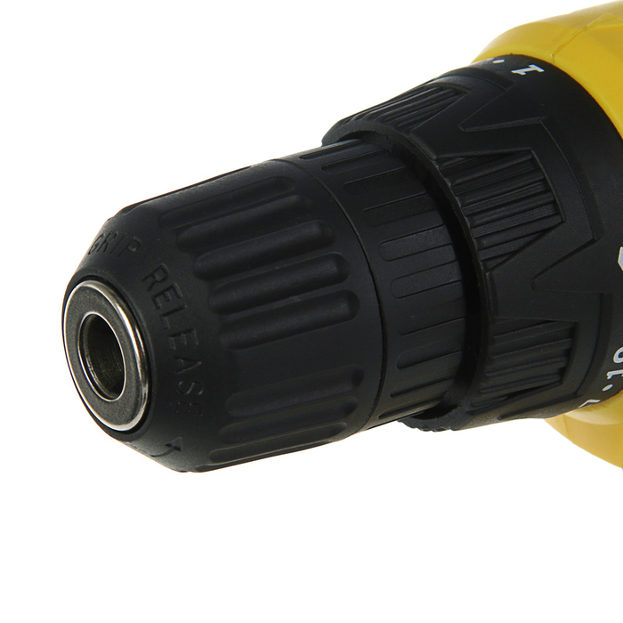 Дрель-шуруповерт Kolner KCD 18МС, 18 В, 0-550 об/мин, 17 Нм, реверс, аккумуляторная, кейс