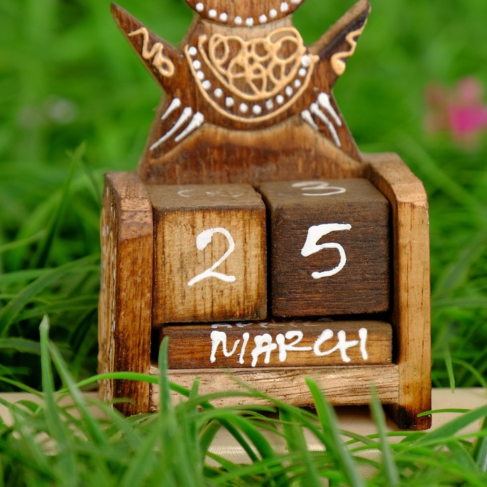 Деревянный календарь с кубиками "Лягушка" 12х6х3,5 см