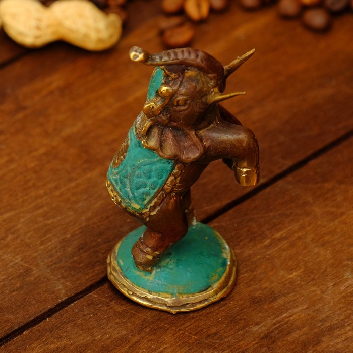 Сувенир бронза "Слон выступает" 4,5х4х9 см МИКС