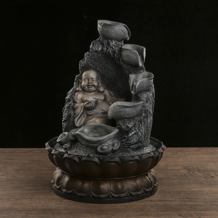 Фонтан настольный полистоун 220В "Хотей у скалы со слитками золота" 30х20,5х20,5 см