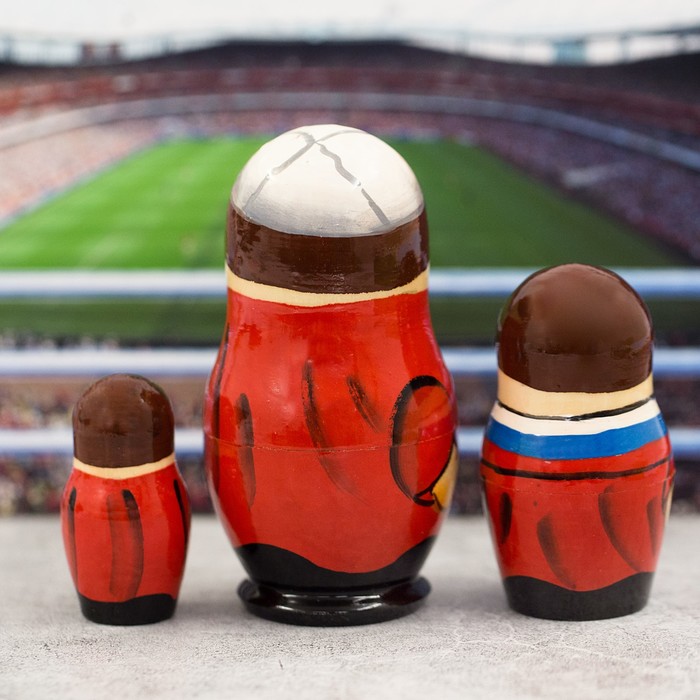 Матрешка 3 кукольная "Болельщик" 11 см