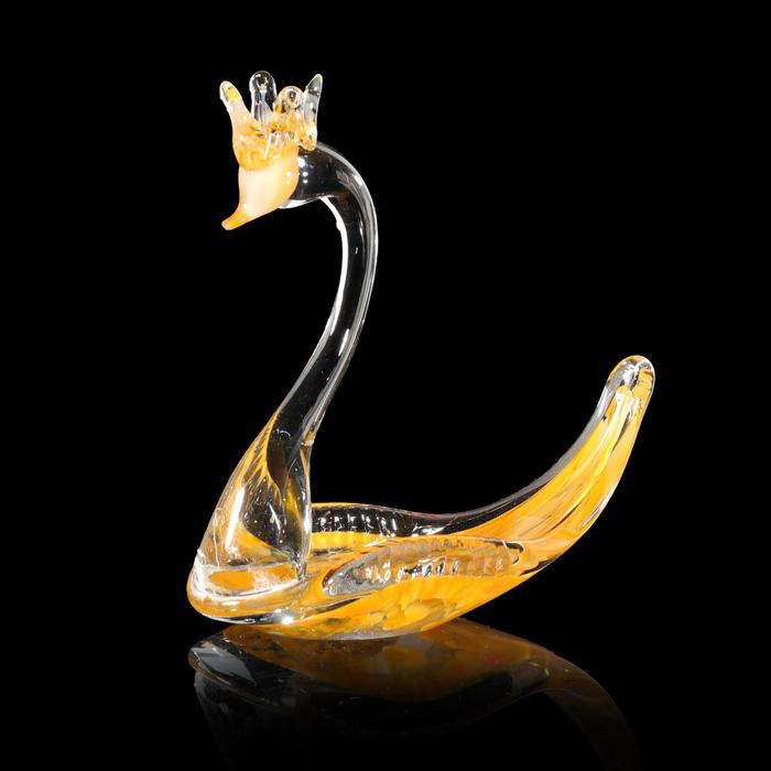 Сувенир стекло в стеклокрошку "Лебедь" желтый 10х10х14  см