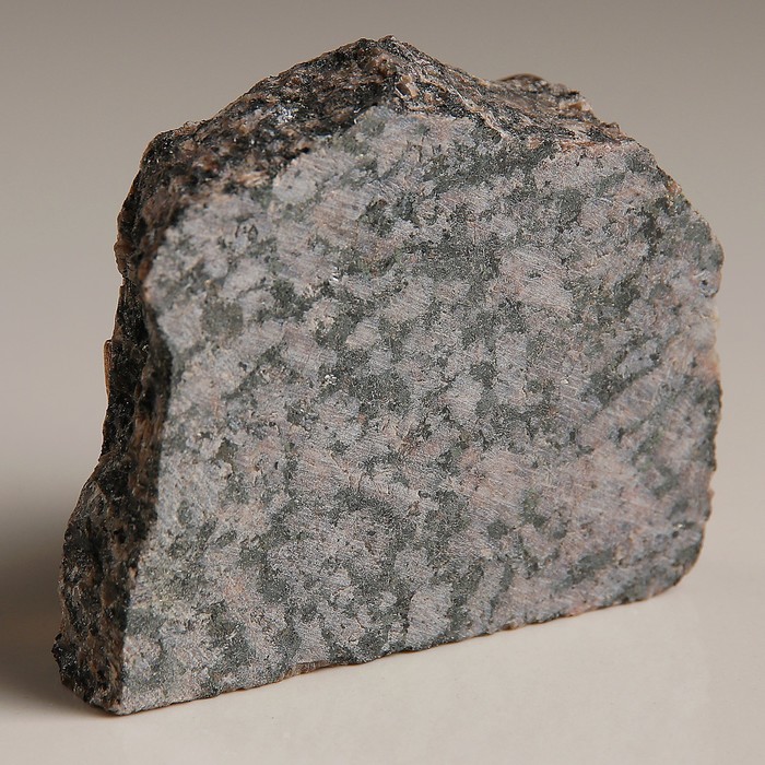 Барельеф на граните "Пушка"