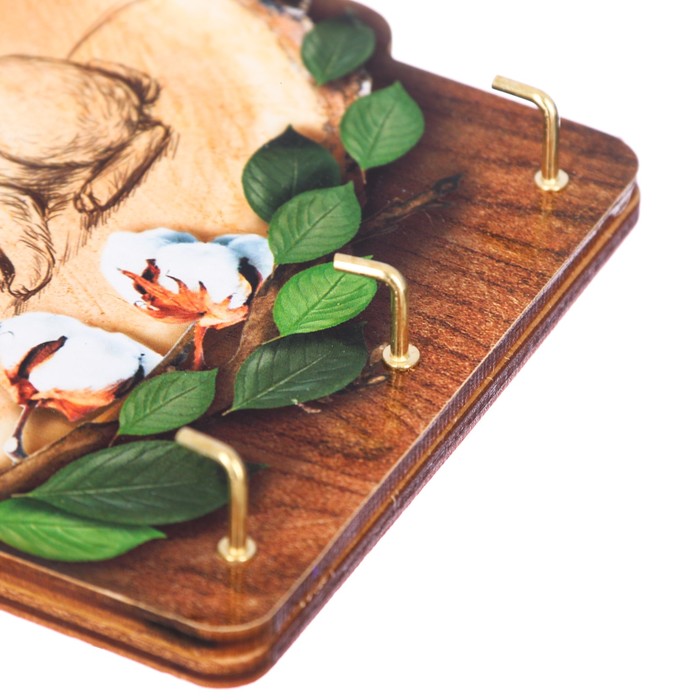 Ключница деревянная "Счастливых дней"