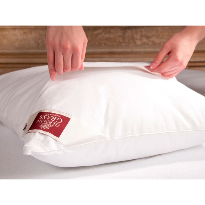 Наволочка, размер 68х68 см, махра, на молнии